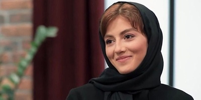 دور دور پردیس پورعابدینی، بازیگر سریالهای "آقازاده" و "گناه فرشته" به همراه خواهر پزشکش در خیابانهای تهران+ویدیو