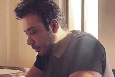 رونمایی از دست‌خط شهید لاریجانی برای «محسن چاوشی»+فیلم