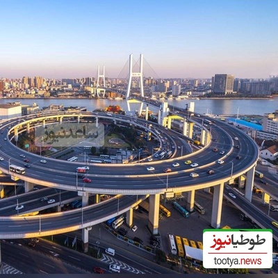 (ویدئو) نگاهی به مهندسی شهرسازی بی‌نظیر در چین؛ چطور این پل حلزونی با 8 کیلومتر طول معماری خاصش، مشکل ترافیک شانگهای را حل کرد؟