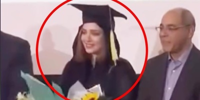 اشک شوق بهنوش طباطبایی در جشن فارغ التحصیلی دکترای روانشناسی بالینی در دانشگاه آزاد بابل