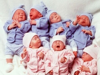 خلاقیت خنده دار یک زوج باهوش برای سفارش کالسکه 6قلوهایشان حماسه آفرید/ مغز این دانشمندارو باید طلا گرفت🤣