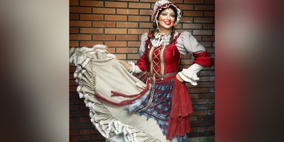 نگاهی به تیپ و استایل شیک پاییزی بهنوش طباطبایی /شتر چی میگه اون وسط