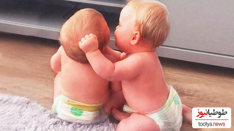 ترفند هوشمندانه و خنده‌دار مادر نمونه برای پایان دادن به کشیدن موهای همدیگه توسط دوقلوهایش+ویدیو/ خیال خودش و بچه‌هاشو راحت کرد😂