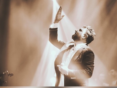 شور و شوق عجیب مردم در کنسرت محمد علیزاده به یک صحنه دراماتیک تبدیل کرد+ ویدئو