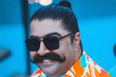 بهنام بانی خطاب به طراح لباسش: هر چی خلاقیت داری بکار بگیر یه کت میخوام که اصلا کت نباشه!/ حالا ببینین طراح لباسش چه کرده🙄