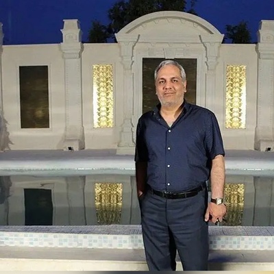 نگاهی به قصر شاه‌نشین و 1200 متری مهران مدیری در زعفرانیه تهران؛ عمارتی مجلل با 10 تا اتاق خواب، 3 آشپزخانه و مجهز به استخر!+ویدیو