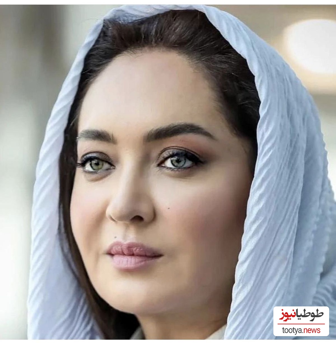 تصویر جدید از نیکی کریمی با اکسسوری خاص  طلایی!/ قالی کرمون ایشونه😍 +عکس