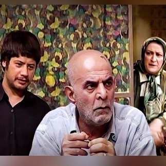 نصیحت‌های خنده دار قبل ازدواج آقا هاشم به منصور در سریال "متهم گریخت"/میری زن بگیری، کلاه سرت میزارن!+ویدئو