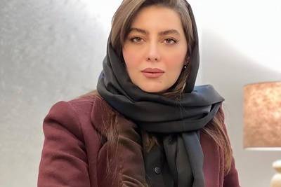 دکوراسیون گوشه ای از منزل هدیه بازوند «بازیگر سریال نون خ»مزین به انواع گل سانسوریا و شفلرا