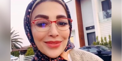 نگاهی به دکوراسیون اصیل و دلنشین خانه ویلایی ژیلا صادقی؛ از مبلمانی خوشرنگ، تابلوهایی عتیقه و فاخر،لوسترهای شاهانه و فضایی دلباز که زندگی در اینجا آدمو پیر نمیکنه!+فیلم و عکس