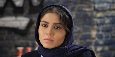 آزاده زارعی، بازیگر سریال «آوای باران» تغییر چهره داد/ خانوم بازیگر در36 سالگی با این استایل عجیب اصلا قابل شناسایی نیست