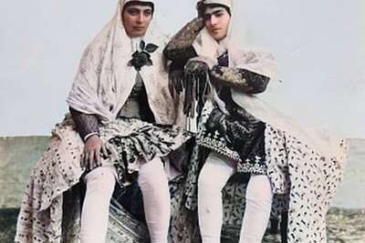 عکس آتلیه‌ای دیده نشده و جذاب از زنان اندرونی یک خانه اعیانی در دوره قاجار/ چه ژستی هم گرفتن