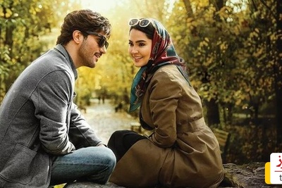 حضور عاشقانه سینا مهراد و ستایش رجایی نیا یلدای سریال بدنام در کنسرت علیرضا قربانی/ همخوانی زوج عاشق سینمای ایران با آهنگ «نمانده در دلم دگر توان دوری»+فیلم