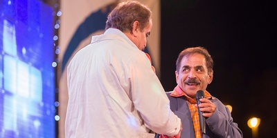 سوتی باحال آقا رشید وسط برنامه زنده / میگه بخاطر تک پدری از سربازی معاف شدم😂