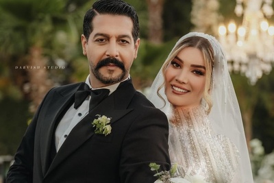 خوانندگی هوتن شکیبا در عروسی متین ستوده! لیسانسه ها رو صد بار هم ببینی تکراری نمیشه!