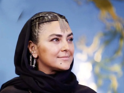 هدی زین العابدین با زیرکی تمام اکسسوری هایش را به رخ کشید😍🥰