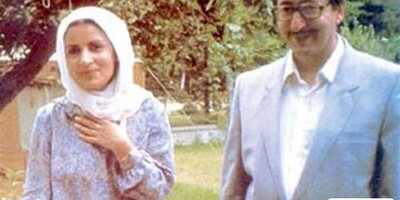 عکس)واکنش هاشمی رفسنجانی به لباس نامناسب همسر بنی صدر !/عذرا حسینی که بود و چه نقشی در زندگی بنی صدر داشت؟