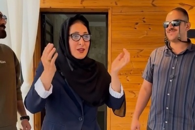 روف گاردن لاکچری فاطمه گودرزی با طراحی مدرن و چشم نواز آلاچیق چوبی/ ویو رو ببین!