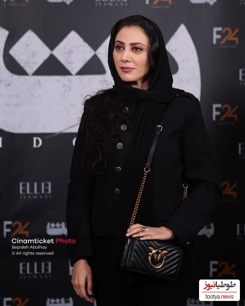 مونا فرجاد