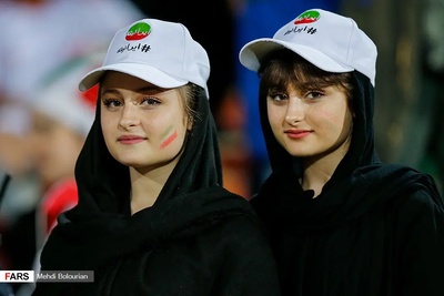 پای دختران محسن تنابنده به بی‌بی‌سی و اینترنشنال باز شد؛ جنجال کلاس بازیگری سارا و نیکا تمامی ندارد!