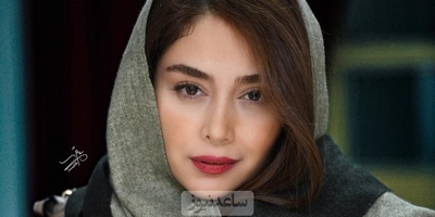 ژست دلبرانه دیبا زاهدی در یک کافه‌ی خاص!😎