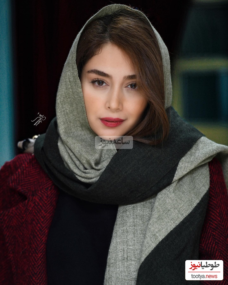 ژست دلبرانه دیبا زاهدی در یک کافهی خاص!😎