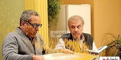 تماشا کنید/ سکانسی خنده‌دار از فالگیر شدن رضا نیکخواه در سریال «مرد دو هزار چهره»!/چه فال حافظ خفنی هم برای مهران مدیری گرفت😂