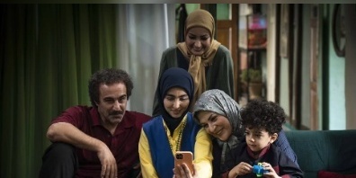 سکانس برتر/ شاهکار شعر خوانی محسن تنابنده از رودکی حماسه آفرید: صد دانه یاقوت دسته به دسته/ هما خوب جمعش کرد😂