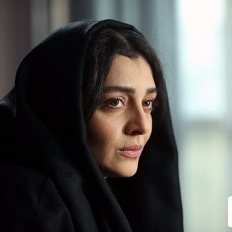 حضور تسلی بخش مهران غفوریان در مراسم عزای پدر ساره بیات/ تلخ ترین سکانس زندگی خانوم بازیگر