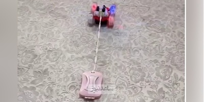 واکنش مرد ایرانی در برابر درخواست همسرش برای خرید جاروی رباتیک به عنوان هدیه روز زن؛ وصل کردن نپتون دستی به ماشین کنترلی پسرش و ایجاد سورپرایز عاشقانه برای زنش+ویدیو/ خدا به دادش برسه😂