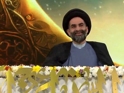 (ویدیو) خاطره باحال حاج آقا موسوی واعظ از هدیه‌ای که به مکبر داد و تهش معلوم شد دو تا اسکناس صد دلاری بوده و خبر نداشته😂/ تا آخر ببینید عالیه