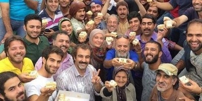 دعوای لفظی علی‌آبادی ها با مشهدی ها وسط خیابان/ پشت صحنه‌ای جالب از سریال پایتخت 7 با هنرنمایی احمد مهرانفر، ریما رامین‌فر و...