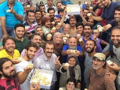 دعوای لفظی علی‌آبادی ها با مشهدی ها وسط خیابان/ پشت صحنه‌ای جالب از سریال پایتخت 7 با هنرنمایی احمد مهرانفر، ریما رامین‌فر و...