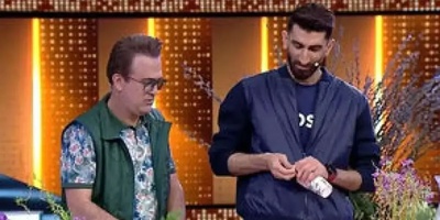 مرور خاطرات دوران کرونا به سبک حامد آهنگی و علیرضا بیرانوند/ بیرانوند میگه سمت راست بینی ام دیگه تونل شده ولی سمت چپ دست نخوردست + ویدئو