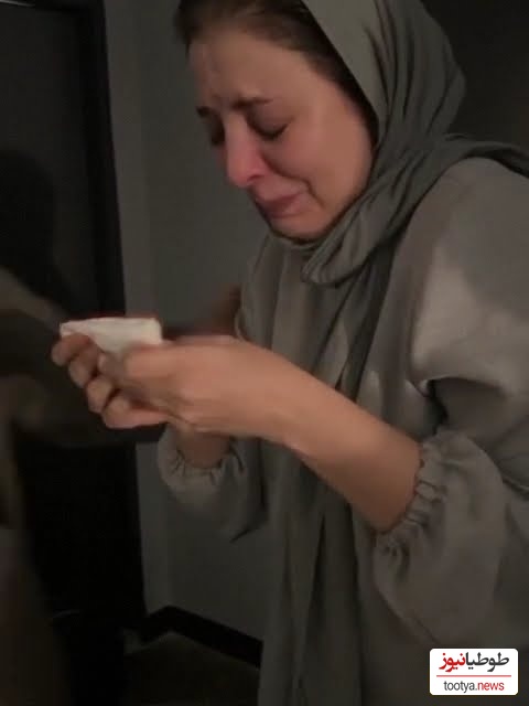 نگاهی به اعلامیه ترحیم و میز عزای پر طمطراق مادر رویا میرعلمی با حضور بستگان، آشنایان و هنرمندان+عکس