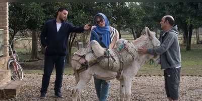 سیاوش چراغی پور بازیگر سریال بچه مهندس: قد کوتاهی دارم، بینی پهن و صدای نازک! همواره باید ثابت می کردم من آقای چراغی پور هستم نه خانم! سیگار می کشیدم که صدام دورگه بشه!+فیلم