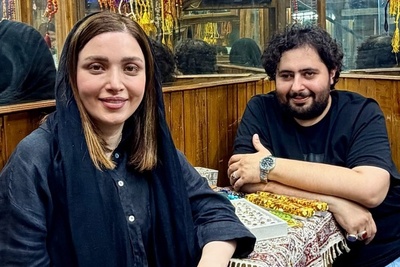 وقتی بهنوش طباطبایی دل به درخشش جواهرات اصیل سپرد؛ گشتی در حجره‌ای قدیمی پر از سنگ‌های نفیس!
