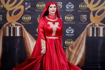 تیپ و استایل متفاوت هنرمندان ایرانی در جشن ها و گردهمایی های رسمی که هریک راوی داستانی از تاریخ ایران هستند/ ساغر استاد شریف، نورا محقق و...