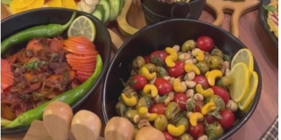 نگاهی به تفاوت پذیرایی از مهمانان قبل و بعد از شاغل شدن با تفاوت 360 درجه‌ای+ویدیو/ سبک جدیدی که مرزهای پذیرایی از مهمان رو کلا از بین برد😂😂