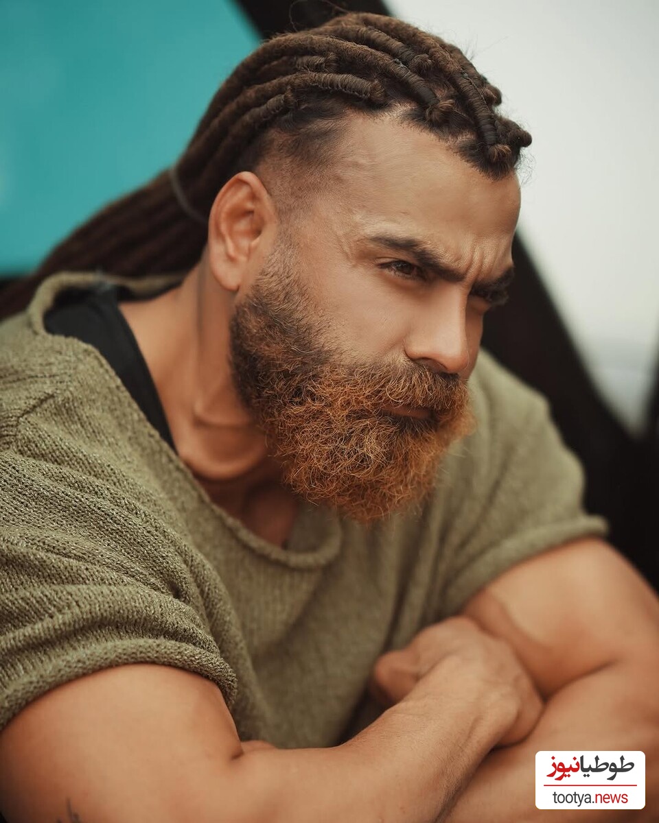 موزیک ویدئوی معین زد از آهنگ « مال منی»/ دچارشم دچارمه، نمیدونه
کمش برام یه عالمه، نمیدونه یه چرا ازش سوالمه، نمیدونه