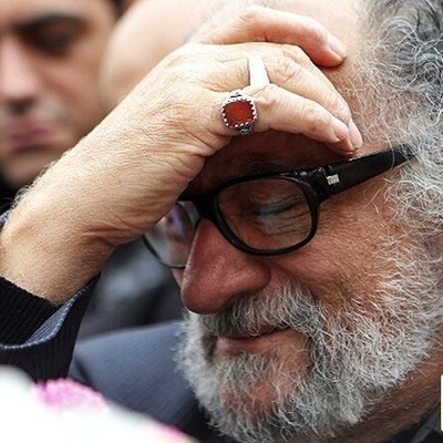 دو کلمه حرف حساب از داریوش ارجمند :آن قمار باز متعجب است که چرا ایران با وجود آمدنِ این همه ناو و نیروی نظامی تسلیم نمی‌شود، اما او نمی‌داند که...