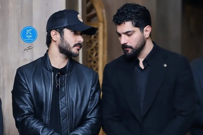 بازیگرانی که در مراسم ختم مادربزرگ ساعد سهیلی و سینا مهراد حضور داشتند؛ فرزاد حسنی، علی اوجی، بهاره افشاری و...+ ویدیو