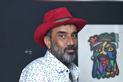گوشی ارزان‌قیمت و کج نصرالله رادش سوژه طنز قیاسی شد!