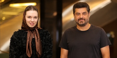 استایل بازیگران «جزیره جیمزباند»؛ از کلاسیک‌های شیک تا کژوال‌های پرطرفدار+فیلم