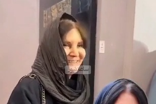 فیلم/ گلچهره سجادیه بازیگر سریال آنام با تغییر چهره و استایل خود، خجالتی تر از همیشه ظاهر شد!