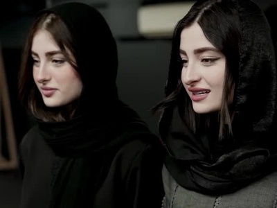 سارا و نیکا فرقانی دوقلوهای محبوب سریال پایتخت با راه اندازی کلاس بازیگری رسما تمسخر و تنفر ایرانی ها را به جان خریدند! بازیگرنماهایی که فقط به دنبال پول هستند...