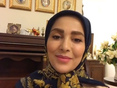 خونه زندگی مجلل ژیلا صادقی به سبک باروک/ زیر لوستری سه بعدی، مبلمان ورساچه ایتالیایی، نقاشی دیواری فراگونار، خاتم کاری روی میز، کدو تنبل های دکوری و...