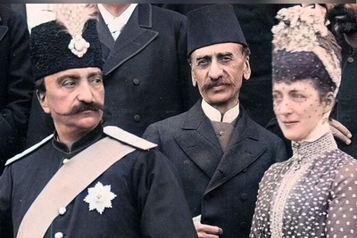 خاطرات ناصرالدین‌شاه: اُتریش دخترهای خوشگل زیاد دارد/ آن دختر خیلی‌ خوشگل‌تر وقتی به من دسته گل داد!