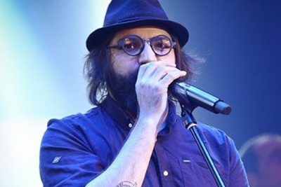 دانلود آهنگ به من بخند عزیزم بمرانی/ این آهنگ روزتو میسازه/ به من بخند عزیزم تا غم هات بره باد