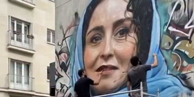 فیلم/ خلاقیت هوشمندانه هوش مصنوعی برای نقاشی دیواری پرتره ویژه ژاله صامتی چهره شهر را زیباتر کرد